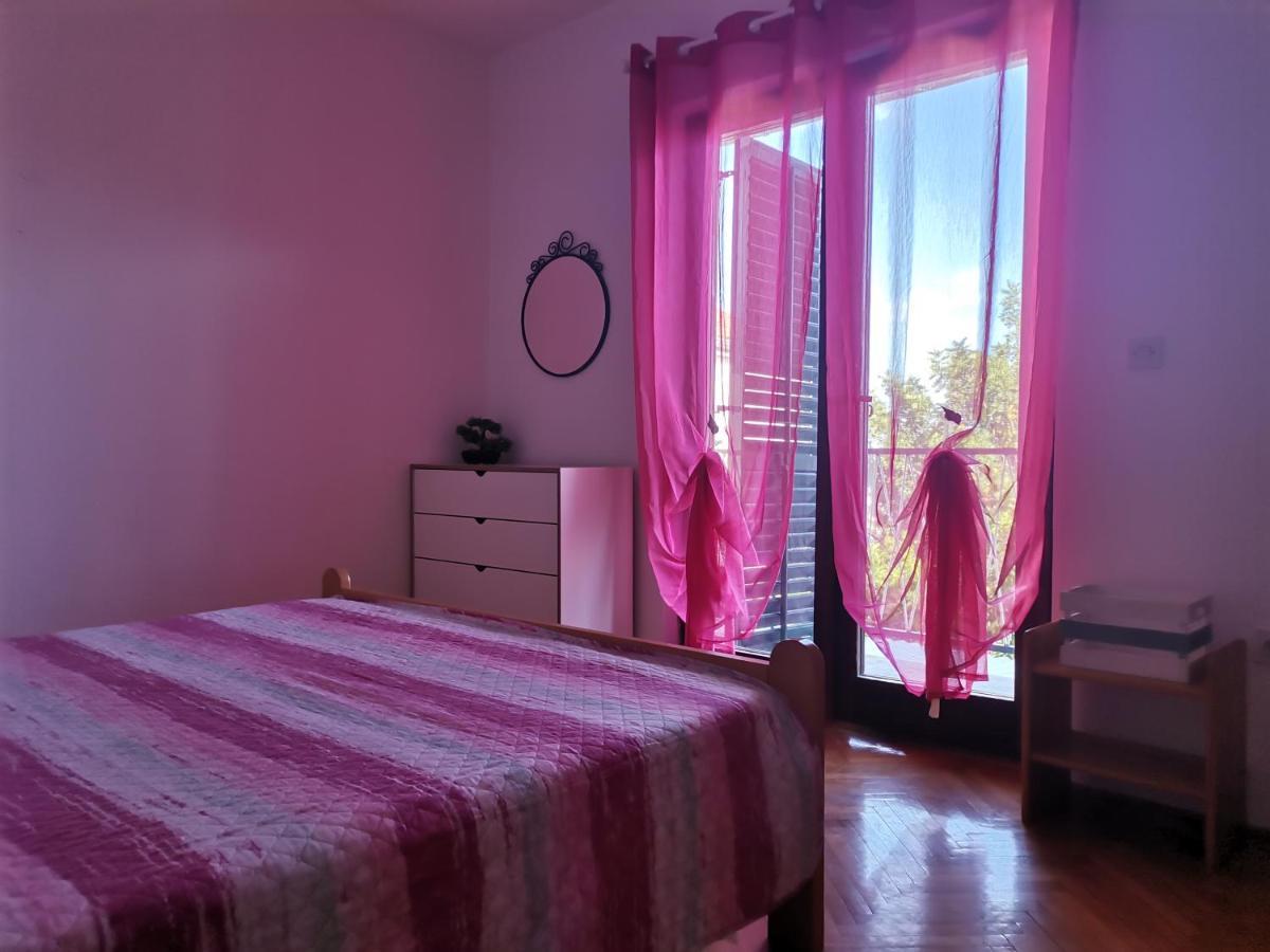 Apartments And Rooms Batos ザヴァラ エクステリア 写真